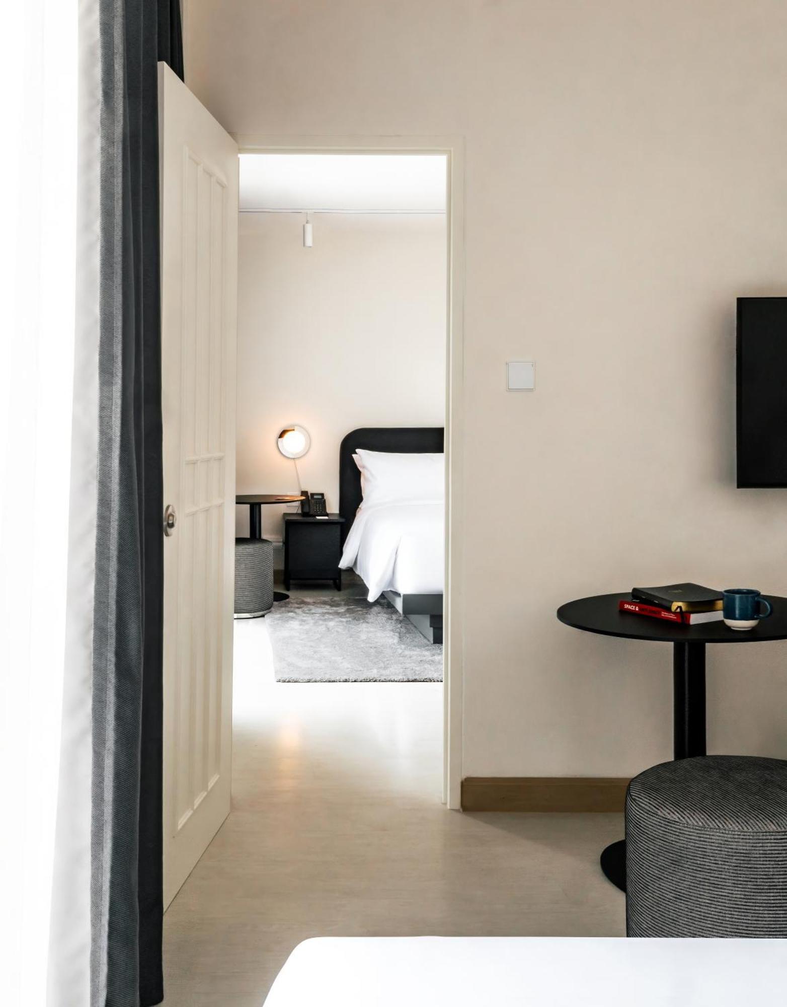 The Standardx, Phra Arthit 4* בנגקוק